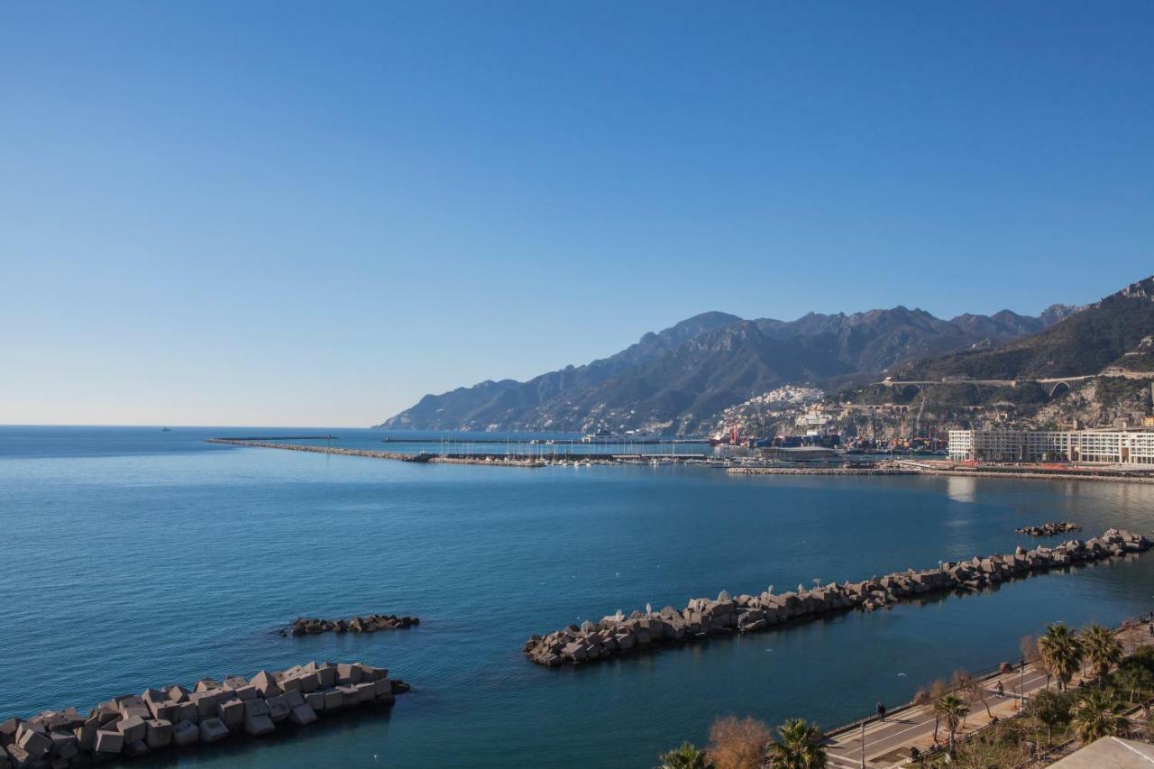 La Giulietta - Penthouse Apartment Salerno Exterior photo