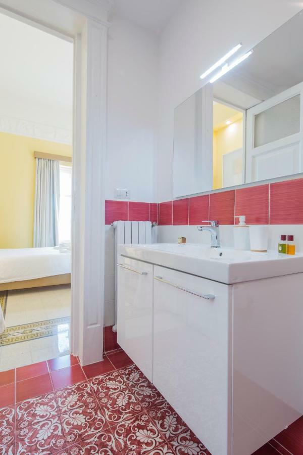 La Giulietta - Penthouse Apartment Salerno Exterior photo