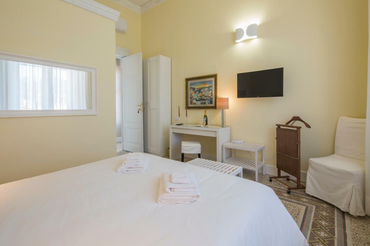 La Giulietta - Penthouse Apartment Salerno Exterior photo