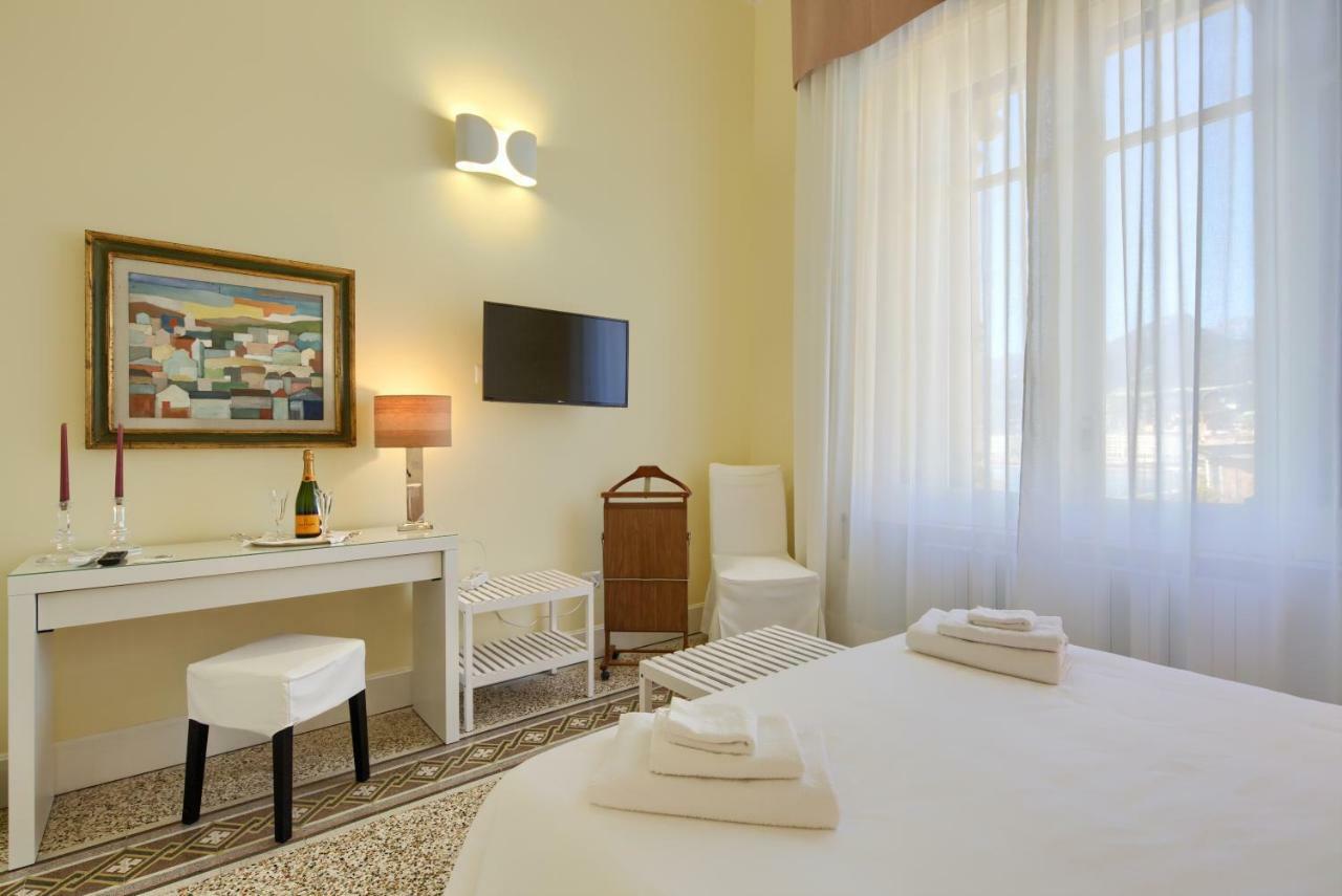La Giulietta - Penthouse Apartment Salerno Exterior photo