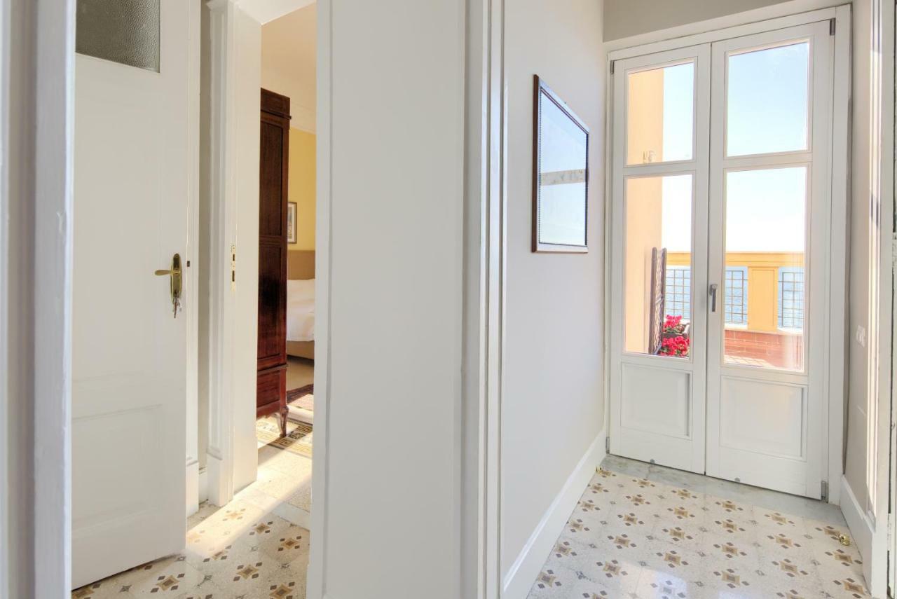 La Giulietta - Penthouse Apartment Salerno Exterior photo